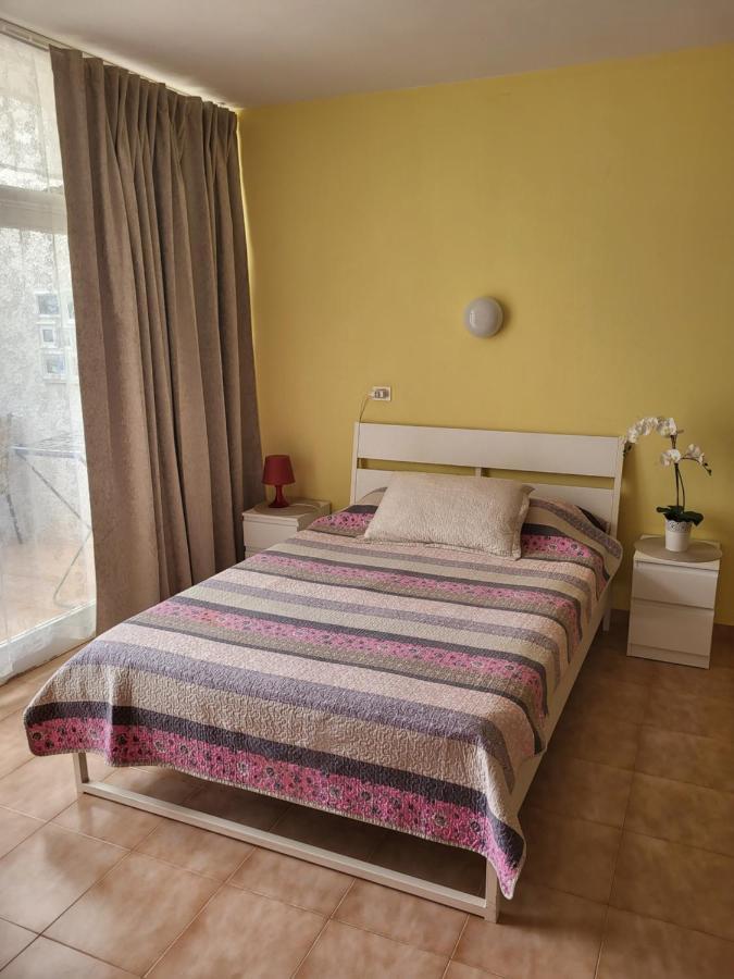 Studio With Garden Arona  Dış mekan fotoğraf