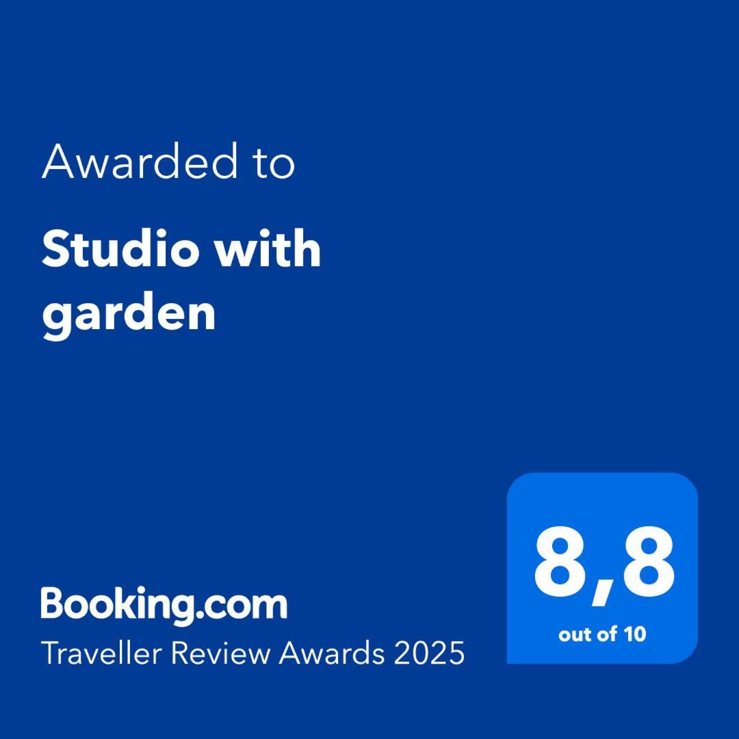 Studio With Garden Arona  Dış mekan fotoğraf
